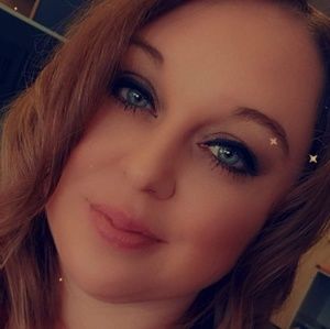 Meet your Posher, Tabitha